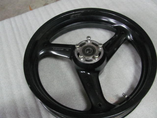 black wheel 1