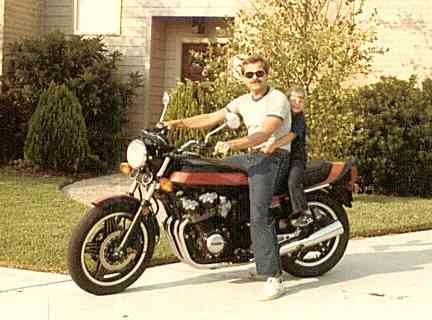 bad 900f ca 1983-notice the passenger?  it's his first ride, ever!