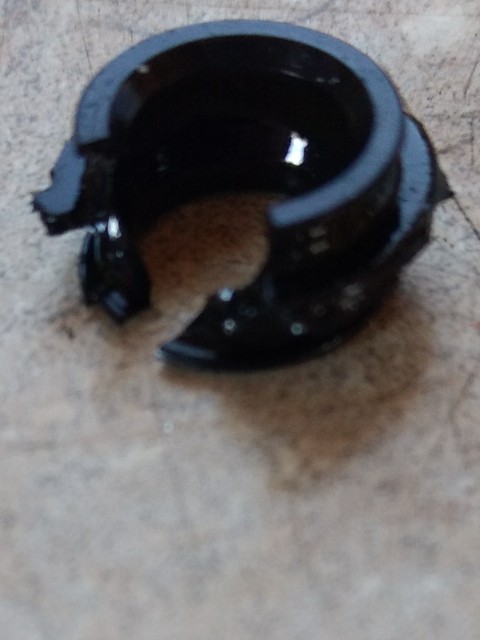 Mystery Plastic Part that may not be Buell