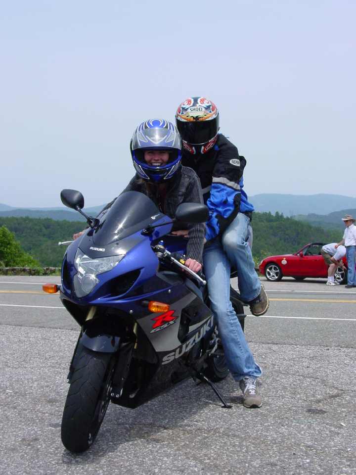 Nice couple on a GSXR