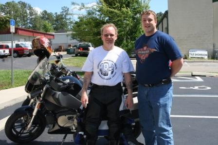and along the way back up to greenville i detoured to stop up to see paul at gainesville buell/h-d to see how he was doing after his little get off up at march badness