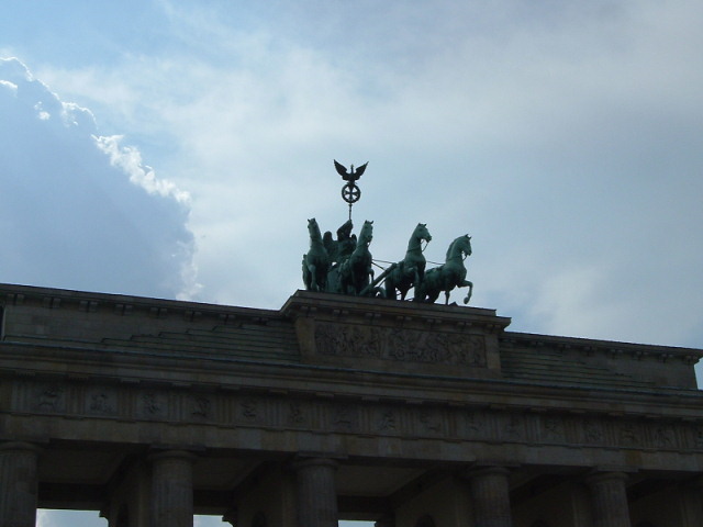 Brandenburg Gate front side closer in