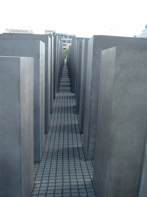 Holocaust memorial 4