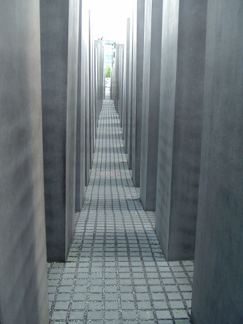Holocaust memorial 5